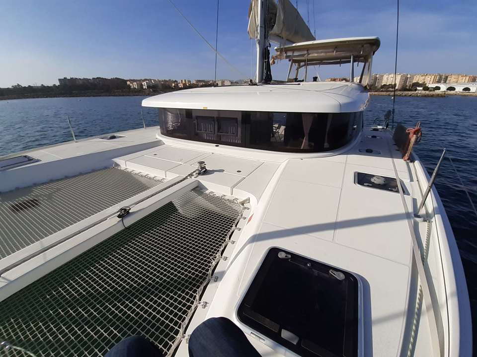 Lagoon 42
